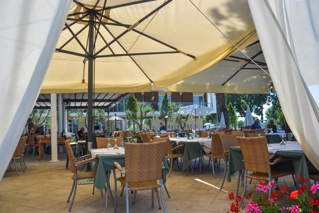 Hotel Maximilian Bardolino Exterior photo